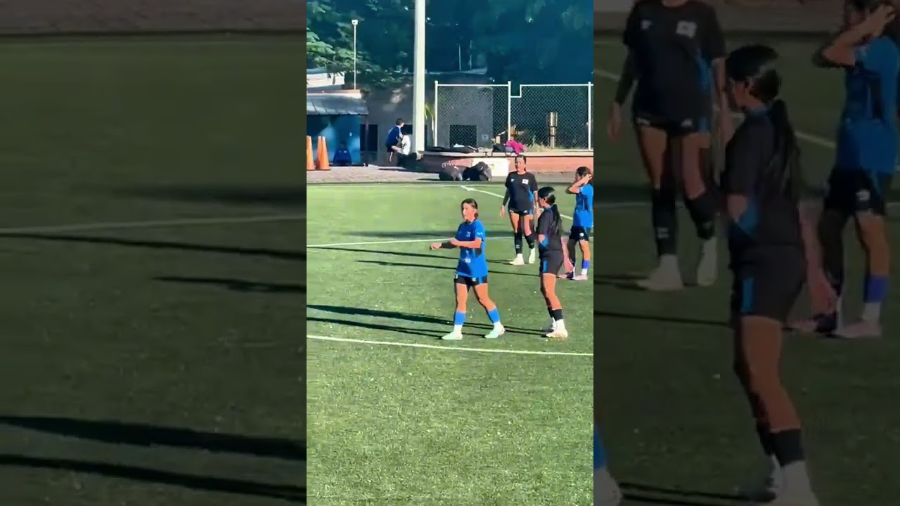Kylie Guardado con la selecta SVL Sub 17 femenil #futbol #soccer #elsalvador 