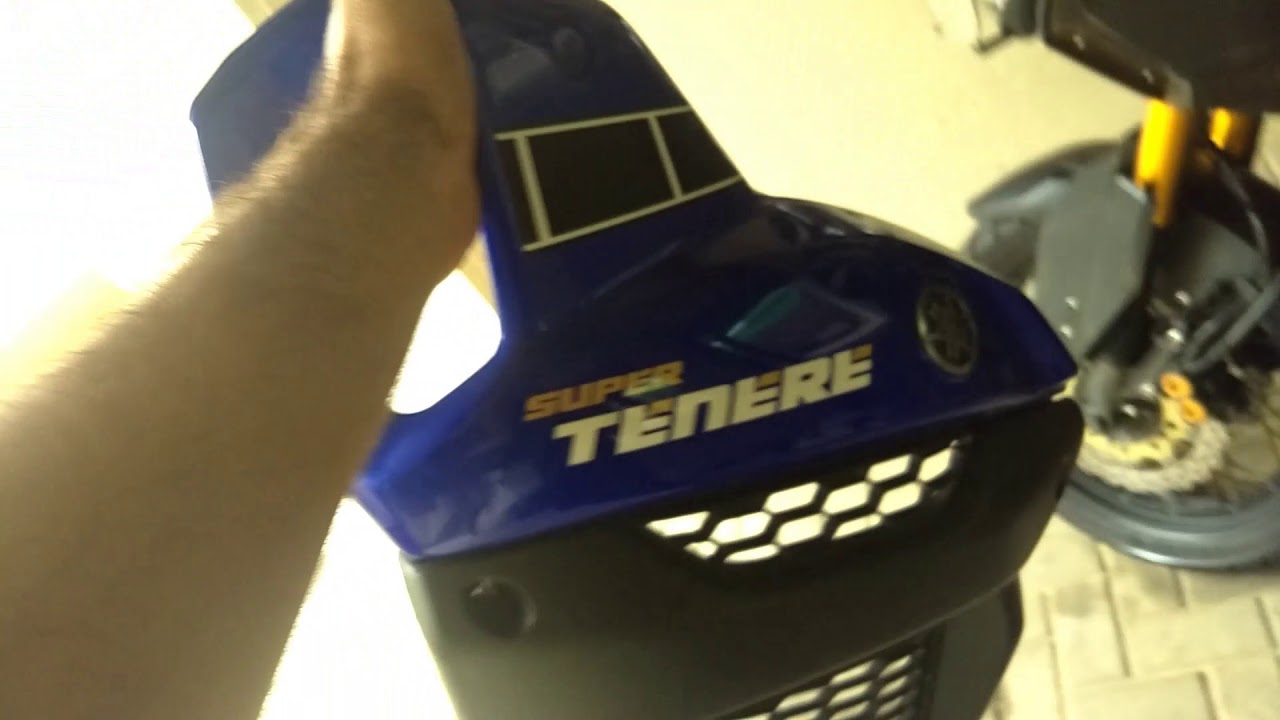 Como Remover a Carenagem Lateral Esquerda da Super Ténéré 1200 para acessar o radiador