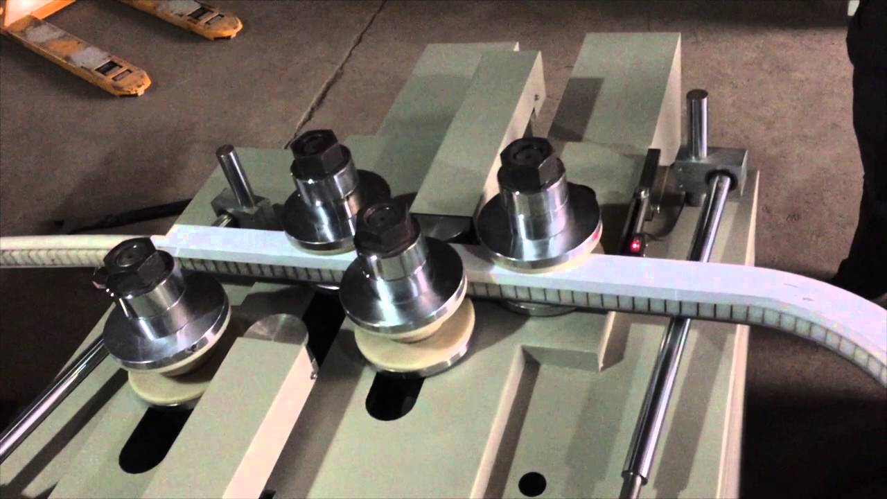 tube bending machine for reverse bends including aluminium extrusions