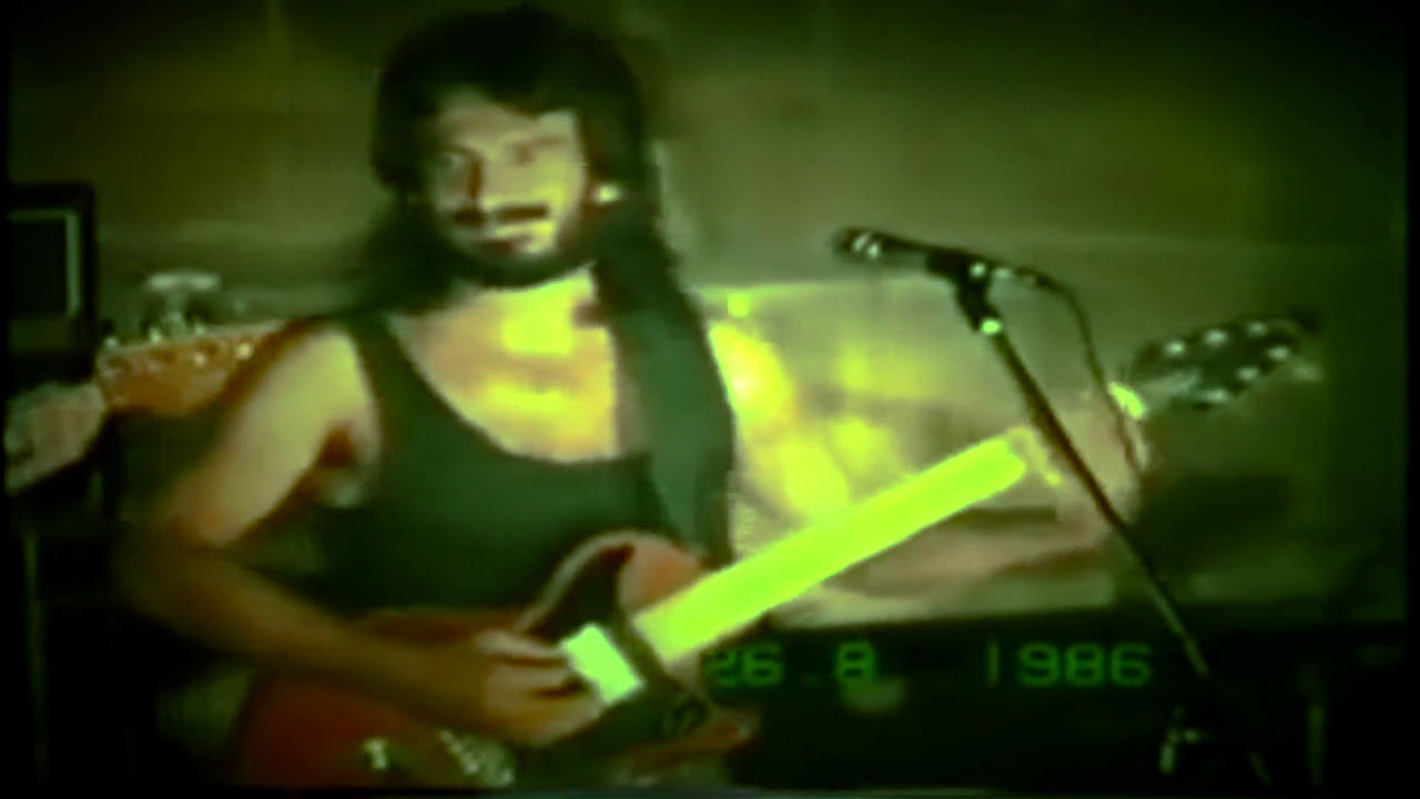 Kurtuluş Türkgüven / 1986 / Yolumuz Gurbete Düştü/Eledim Eledim Höllük Eledim