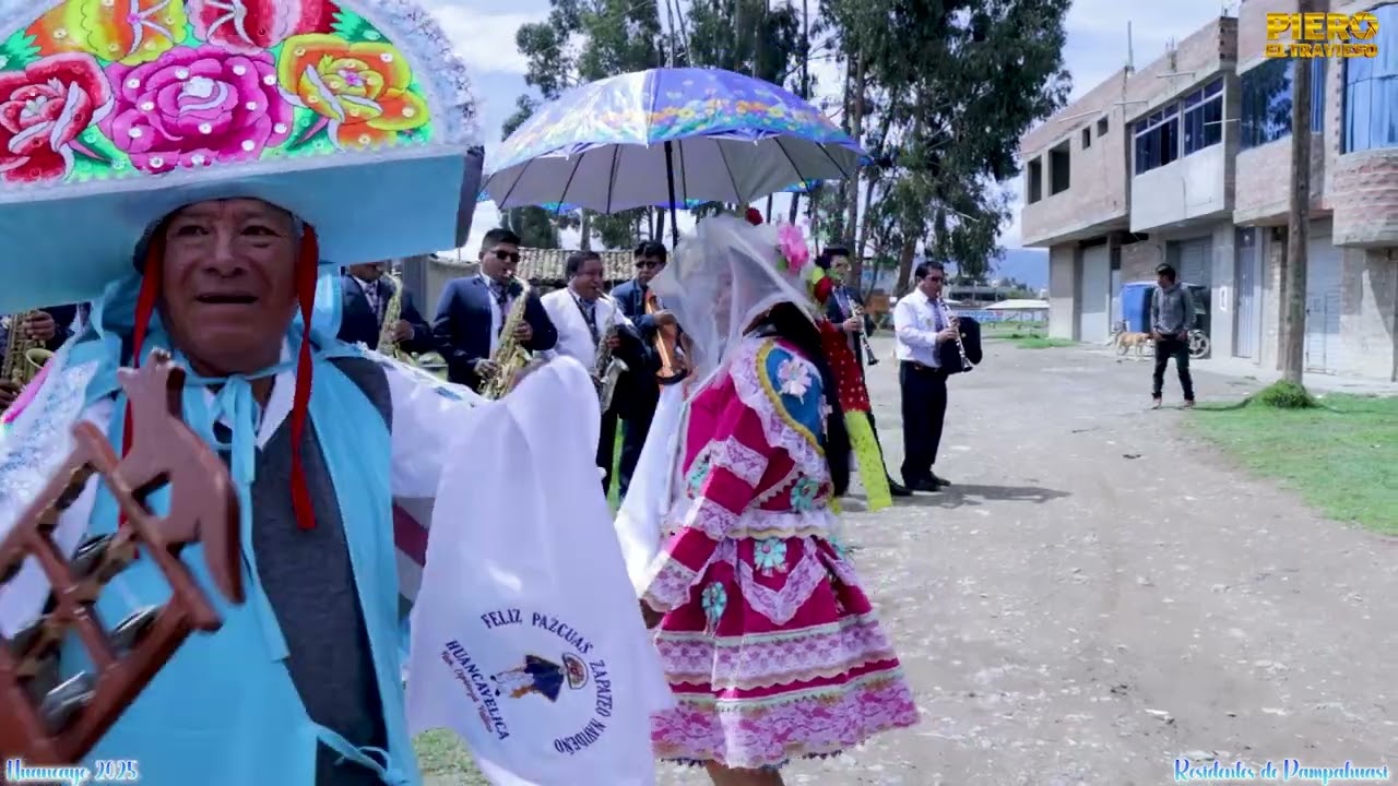 Gran Bajada de Reyes Pampahuasi - Huancayo - Mayordomos Juan Peréz S y Diana Peréz A Vol 01