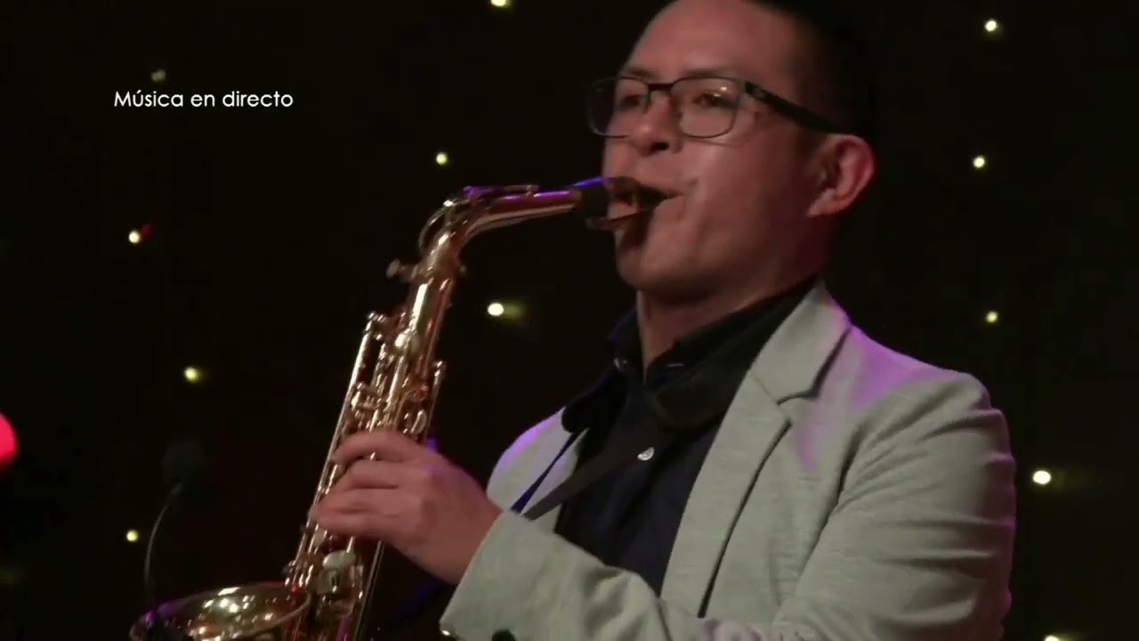 Pitbull - Give Me Everything ft. Ne-Yo, Afrojack, Nayer ( cover saxophone Byron Quimbita)