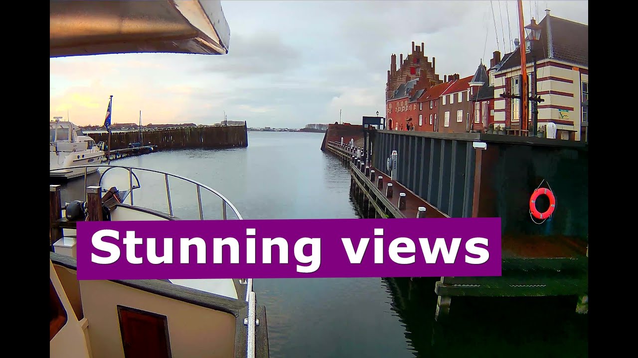 Solo boating. Stunning views. City Veere; S4/E12