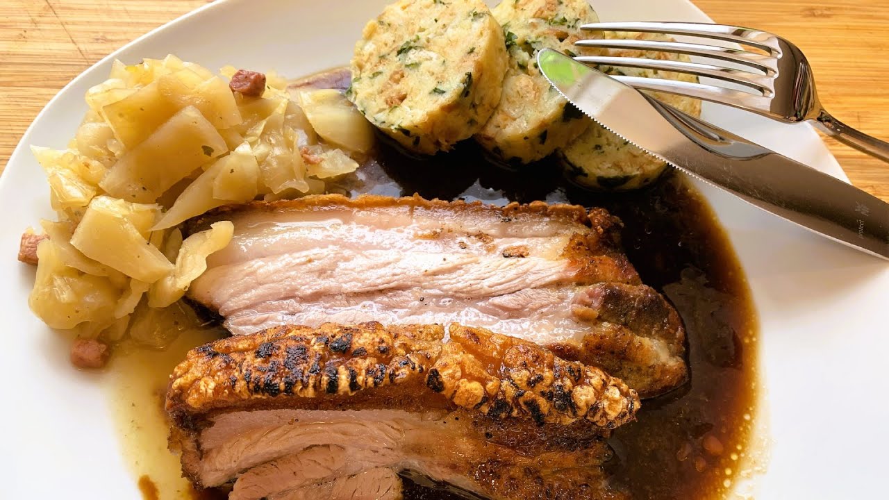 Schweinebauch Sous Vide, saftig und knusprig mit Serviettenknödel. Einfach sensationell :-)