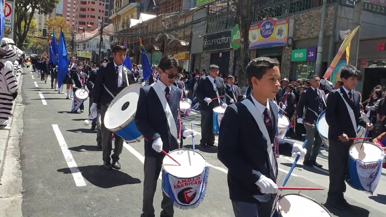 Desfile Estudiantil del 23 de Marzo en Plaza Avaroa de La Paz Parte 2