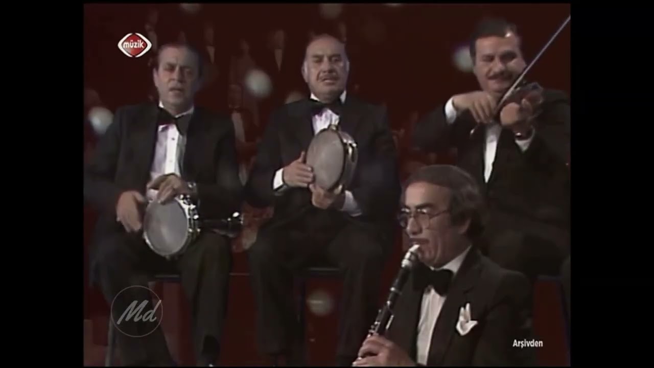 Mustafa Sağyaşar / Bir İhtimal Daha Var & Bakmıyor Çeşmi Siyah & Çamlıca & Bekledim de Gelmedin