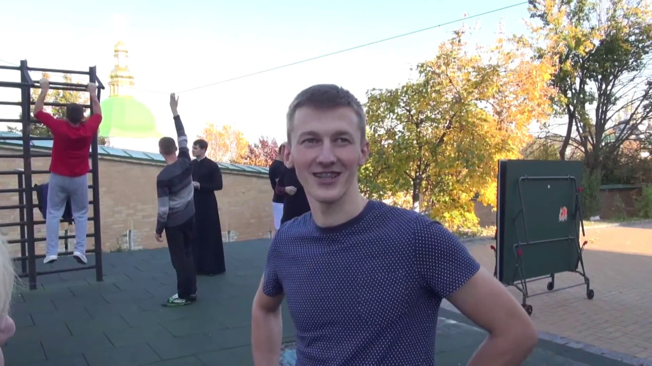 Про спорт в Київських духовних школах