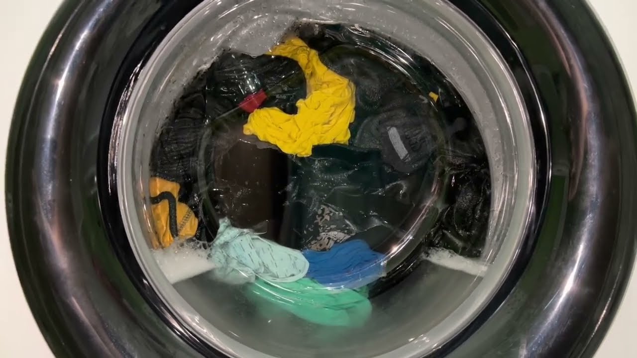 Whirlpool FreshCare+ - Duvet 30°C - Full Load 8kg (Full Cycle)