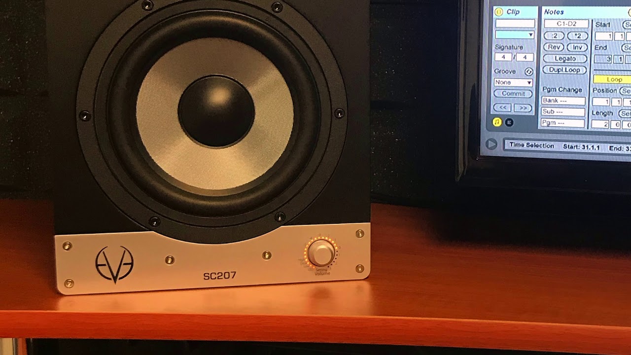 Ci4DJ com Eve Audio SC207 e Arturia AudioFuse