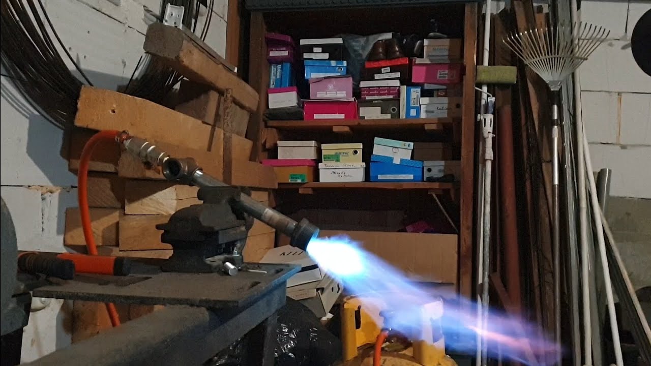 Arzator pentru forja pe GPL/forge burner with gas