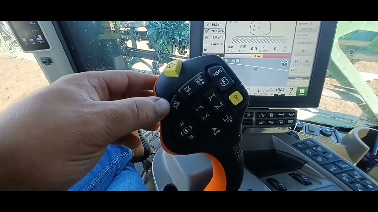 John Deere 412R Self-Propelled Sprayer Controls: Hydro Handle