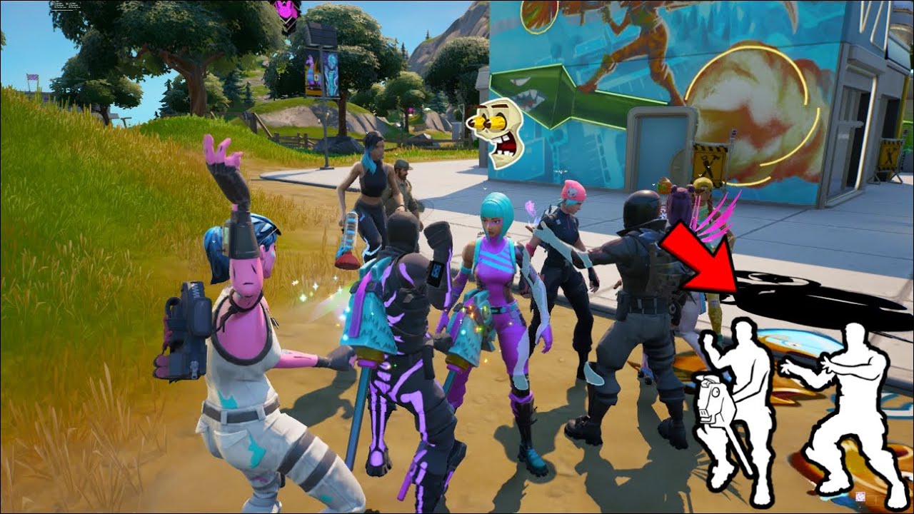 OG Skull Trooper Doing Pony Up And Fandangle On Everyone In Party Royale...😂 (VERY SUS!)