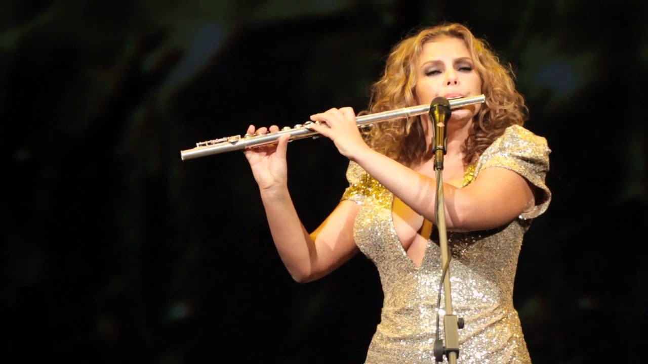 Linda Leen - FREAK (LIVE @ Daile's Theatre, 04.12.2011) HD