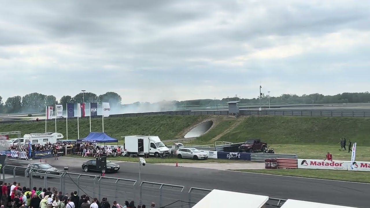 Bmw 630i  vs Golf5 1.9TDI stage 3