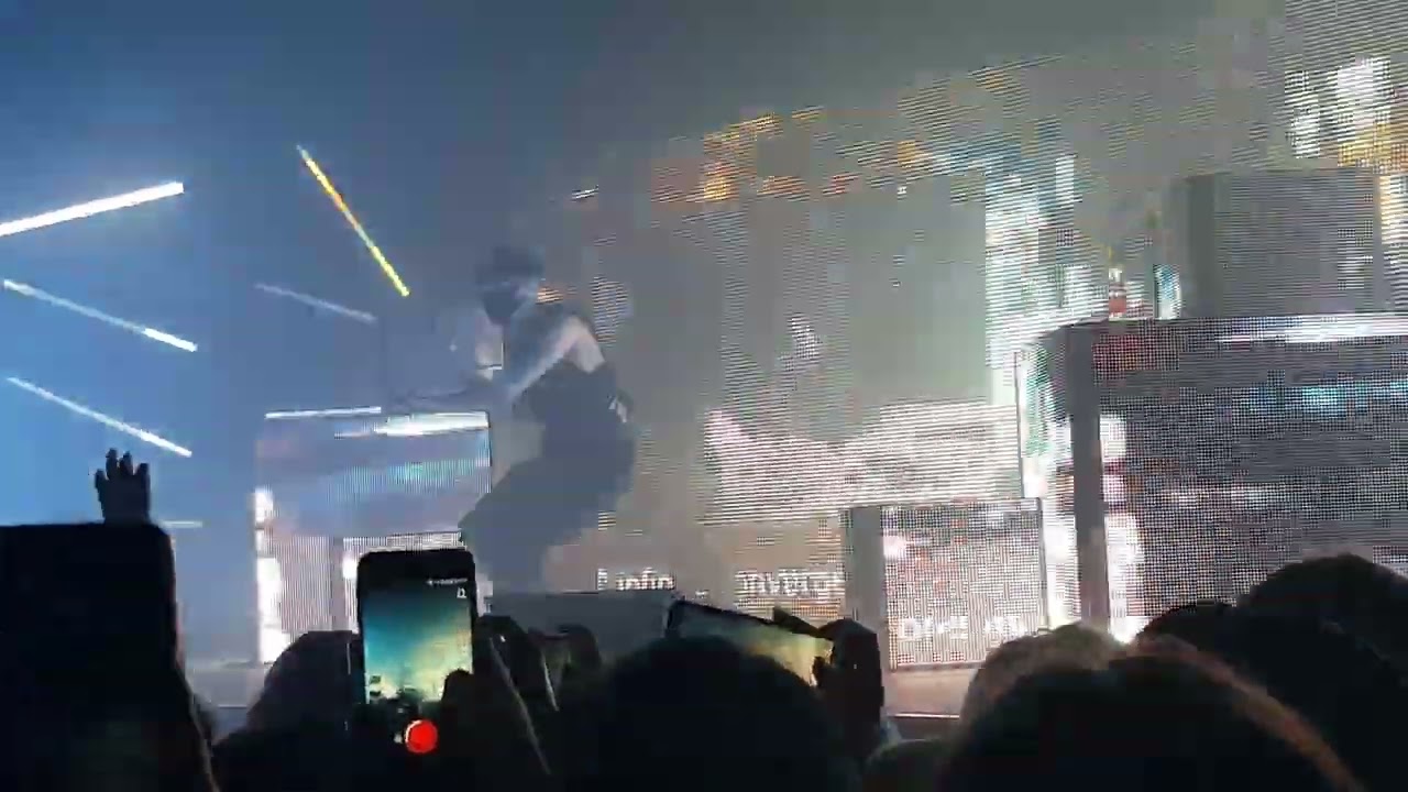 Lulu - bubble ft. dyzzy.earth (live in köln @ Cybergen Impact 1)