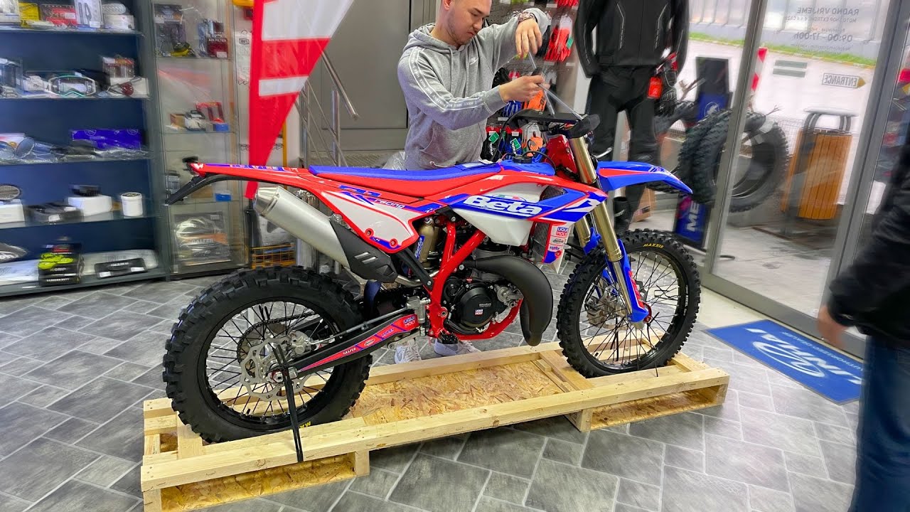 UNBOXING NEW BETA RR300 2024 RACING - KYB SUSPENSION AND TWO SPARK PLUGS