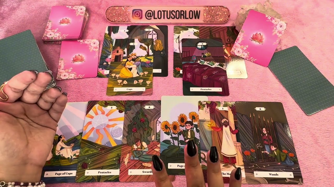 DUAS Pessoas est&atilde;o APAIXONADAS por voc&ecirc; + Iniciais | TAROT ONLINE