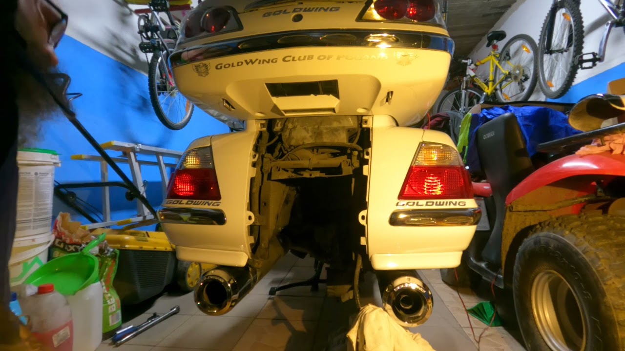 Honda GoldWing Gl 1800 uszczelnienie tylnego mostu.
