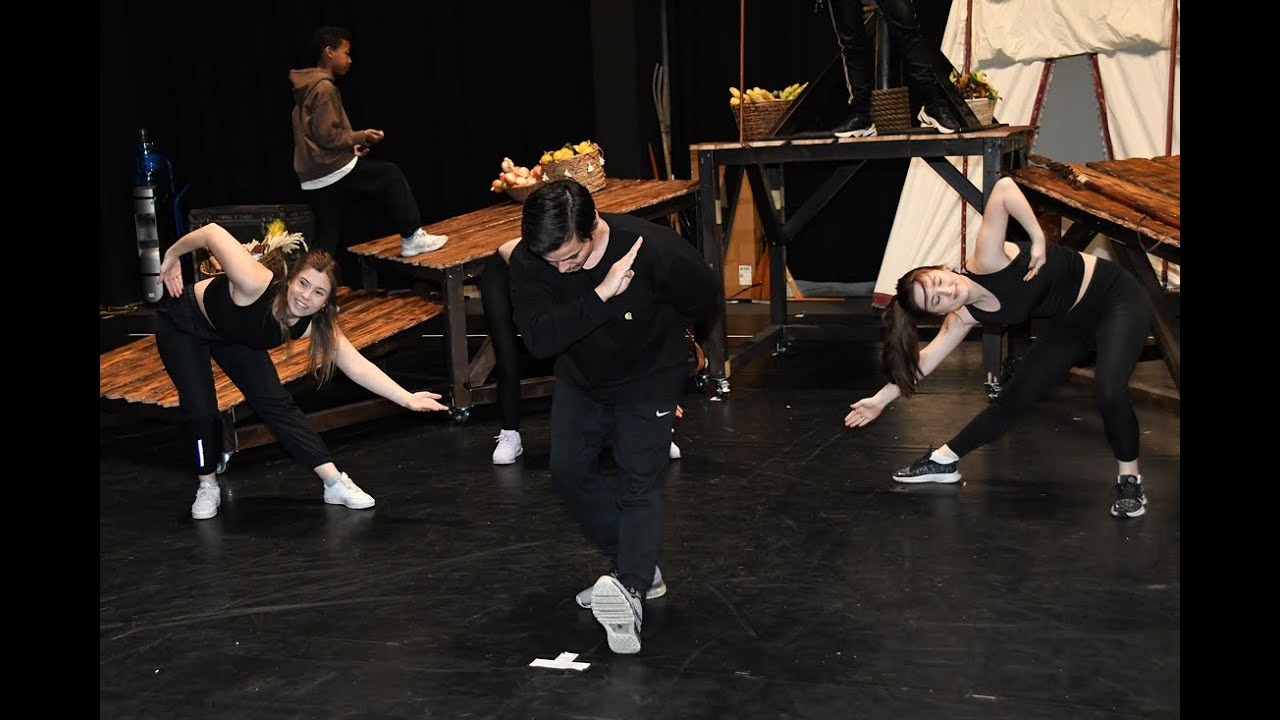 INTERVIEW: Gio Kemper & Juan Gerlo I Pocahontas I Backstage