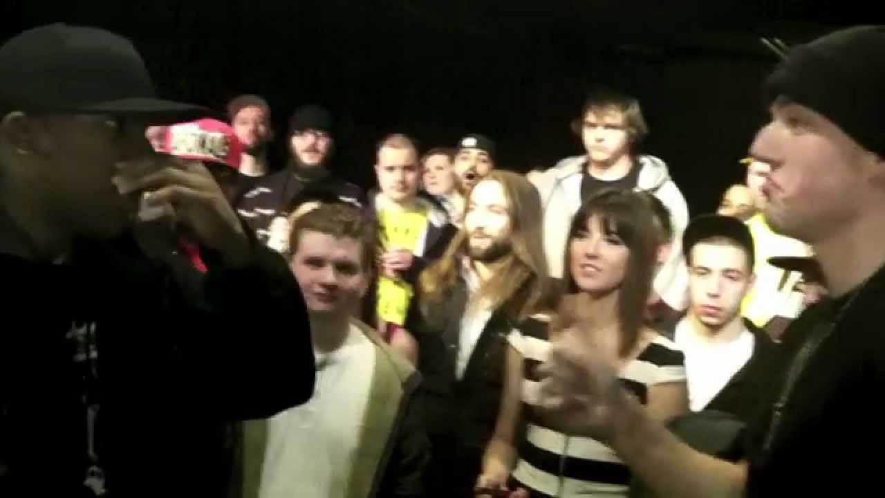 Isaac Knox vs. Mr. Biscuit - No Coast Rap Battle