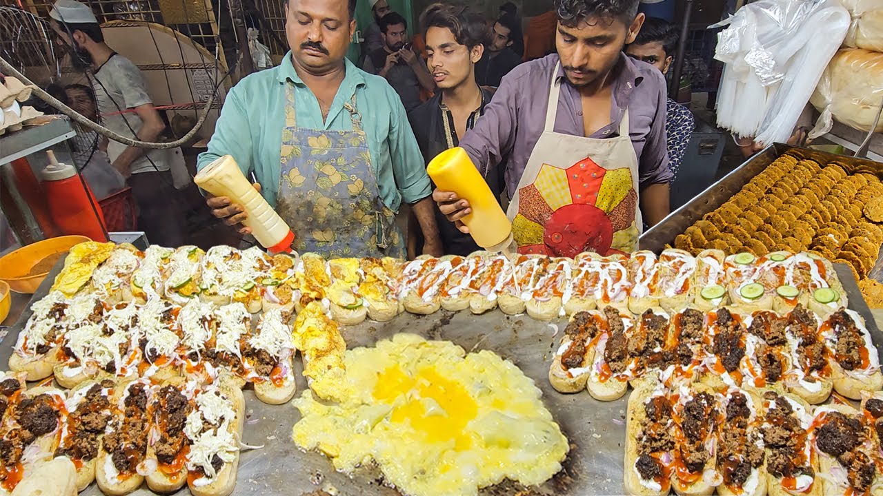 Special Black Chapli Egg Burger | Famous Anda Shami Bun Kabab | Street Food of Karachi Pakistan