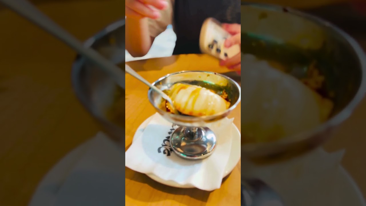 とろけるプリンを食べてみたTasting a Creamy, Melting Pudding#PuddingLovers#SweetTreats#DessertTime