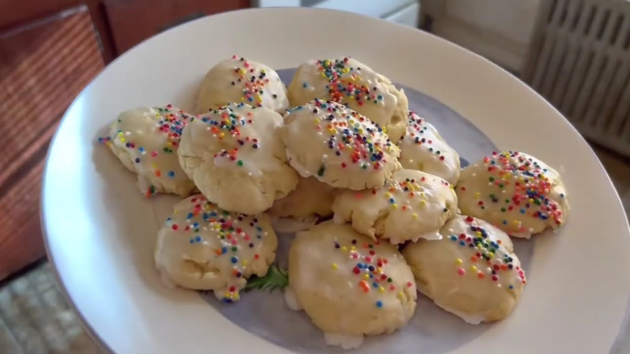 Traditional Italian Christmas Cookies | Learned from my Mom!