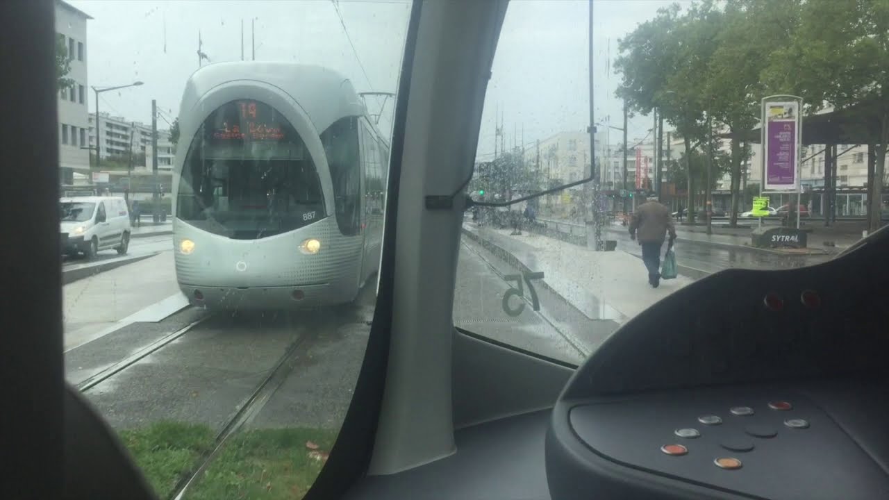 Journey Onboard a Alstom Citadis Tram in Lyon (Tram T4)