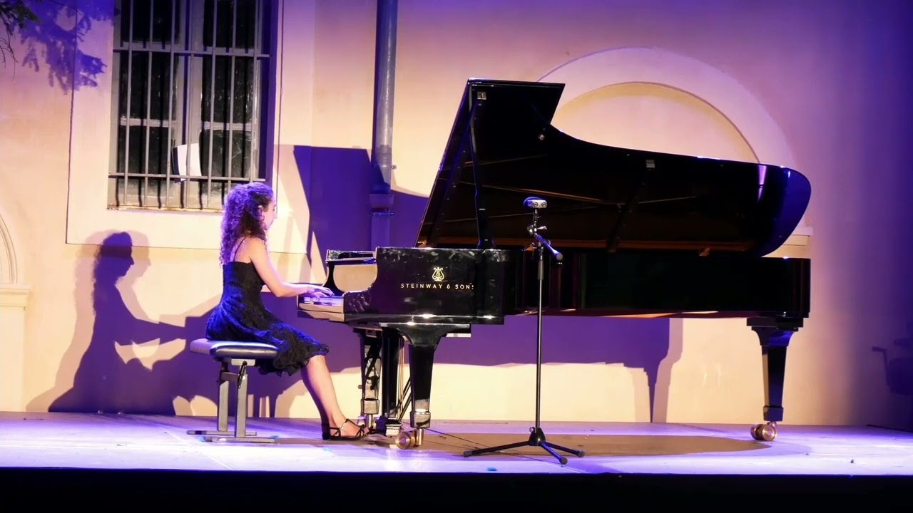 Alicia Abensour plays Seascapes op.4 - Eleanor Harris