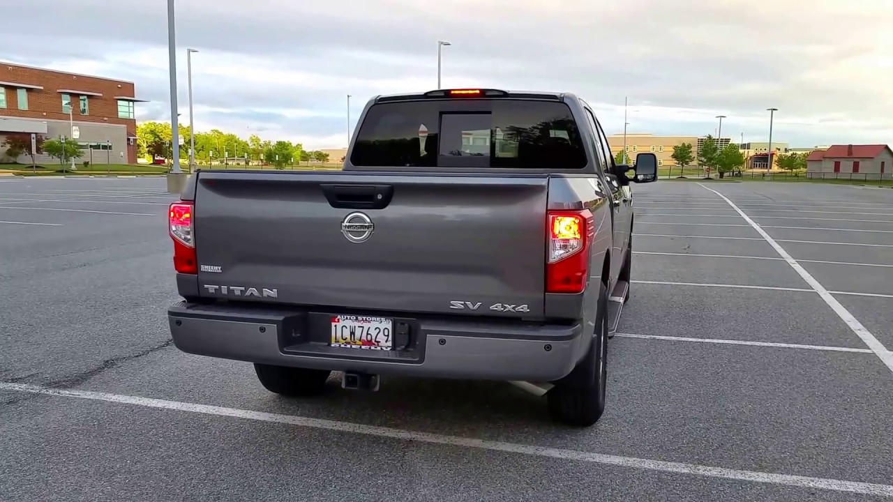 2017 Nissan Titan SV 5.6 Gas V8  Stock Exhaust and Acceleration clip