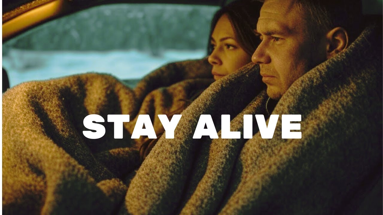 25 MUST HAVE Items For Winter Survival In Your Vehicle