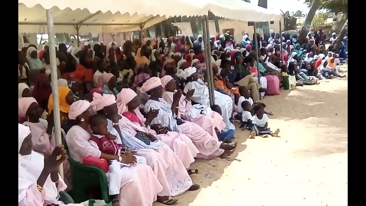 A LA DECOUVERTE DE LA DANSE SERERE DES JEUNES FILLES DE NIODIOR ( DEPARTEMENT FOUNDIOUGNE).