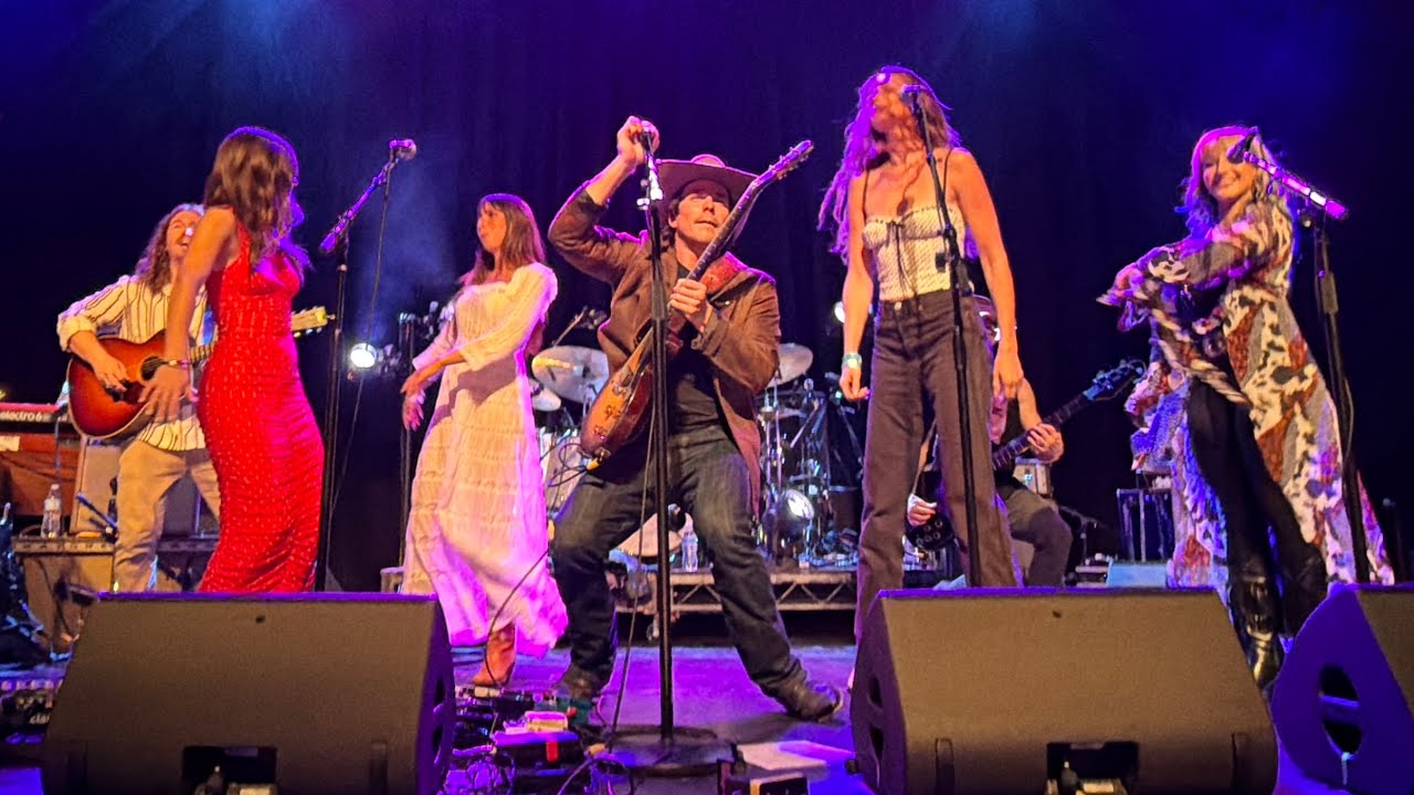 Lukas Nelson & Lily Meola “Find Yourself” 11/12/25 The Fonda Theater, Los Angeles, CA 