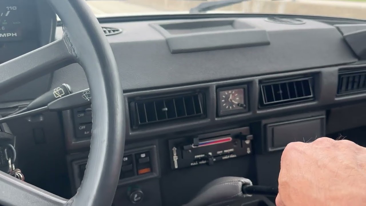1984 Land Rover Range Rover Driving
