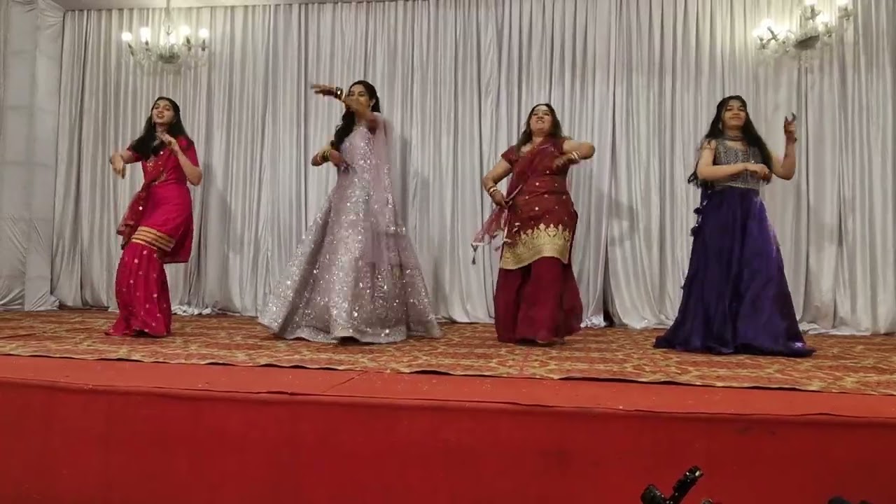 Bride's Dance with Cousins | Pretty Girls | Lagdi Hai Thai & More | Wedding Sangeet Dance