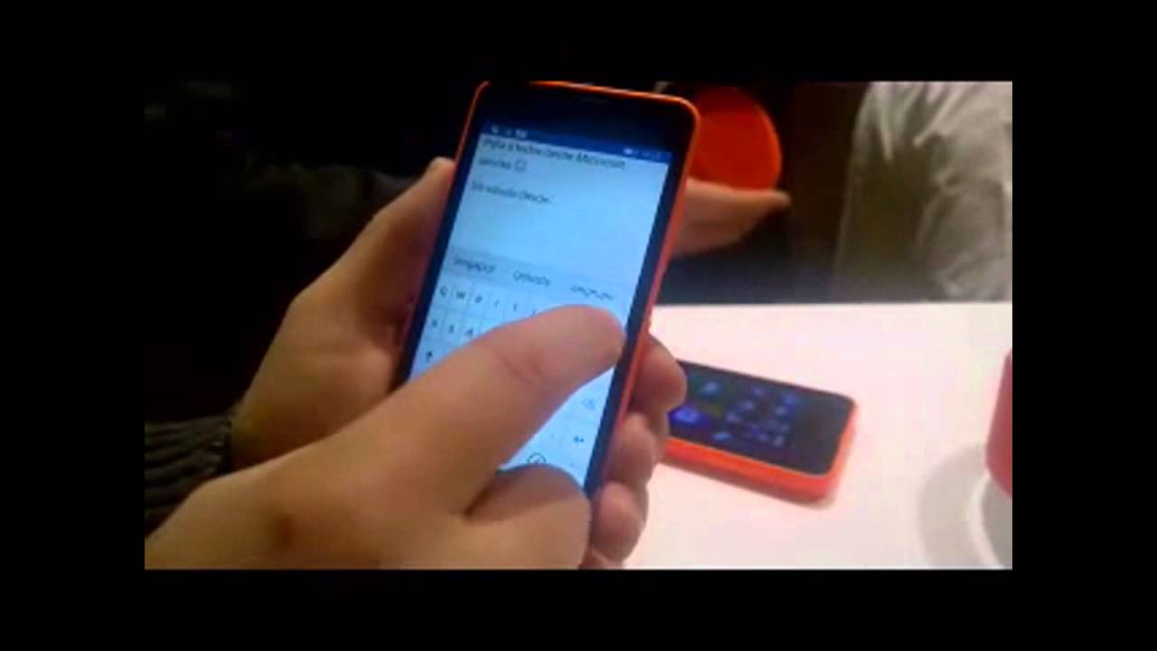 Tienda y teclado Word flow en Windows Phone 8.1