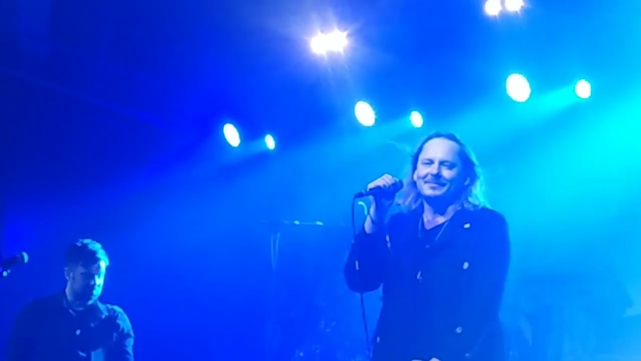 5.12.2023 Jonne Aaron, Manserock Pikkujoulut (The Moment of Our Love)