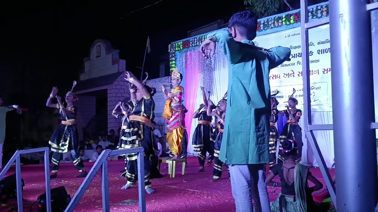 Jal kamal chandi jane bala  dance ( જળ કમળ છાંડી જાને બાળા )