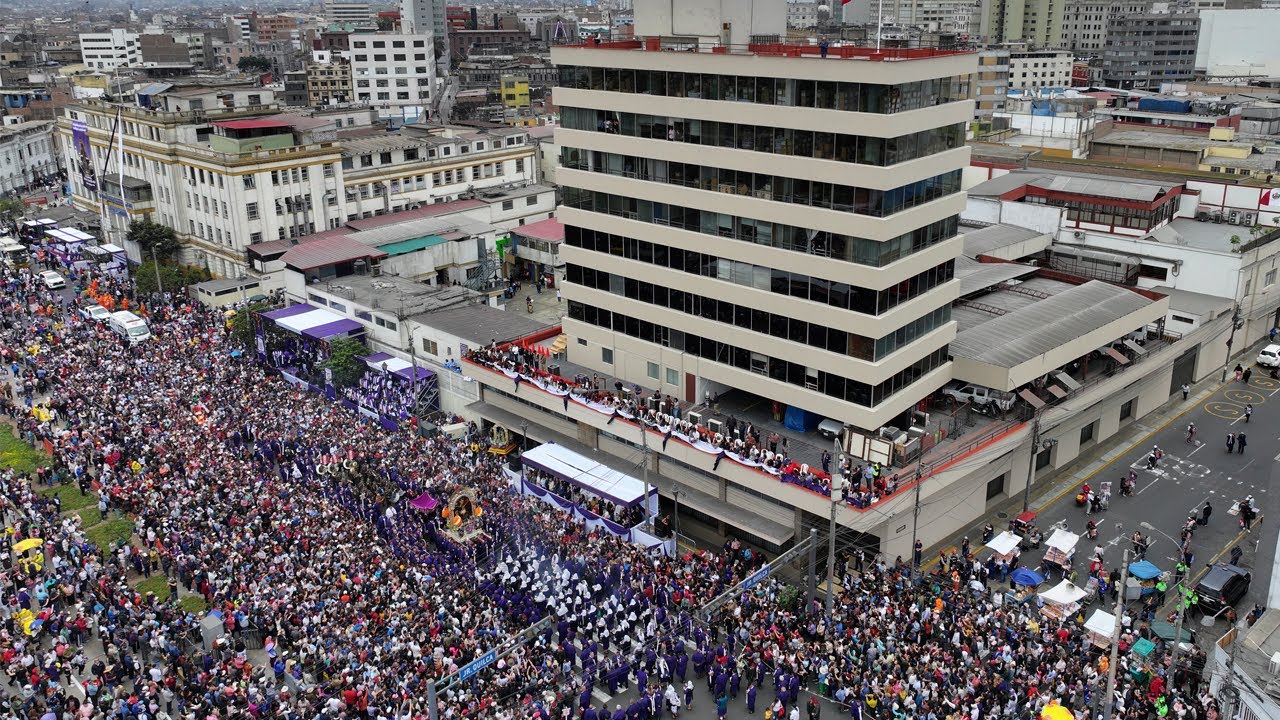Se&ntilde;or de los Milagros: fervor y tradici&oacute;n en Editora Per&uacute;