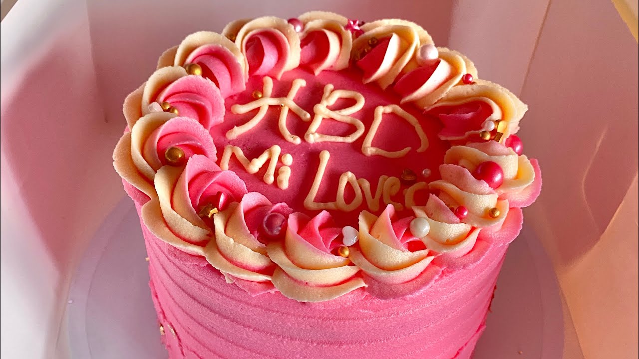 HOW TO DECORATE A BUTTERCREAM CAKE