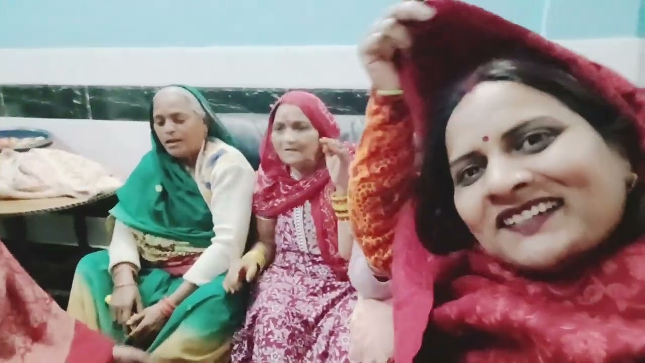 गोवर्धन गिरिधारी मुझे कुछ नहीं चाहिए 👌 बहुत ही सुंदर भजन आप एक बार जरूर सुने 🙏🏻🙏🏻#krishnabhajan 