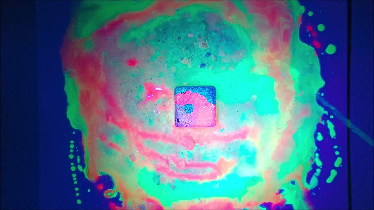 Glow chalk 01 | ASMR | oddlysatisfying | Chalk galaxy