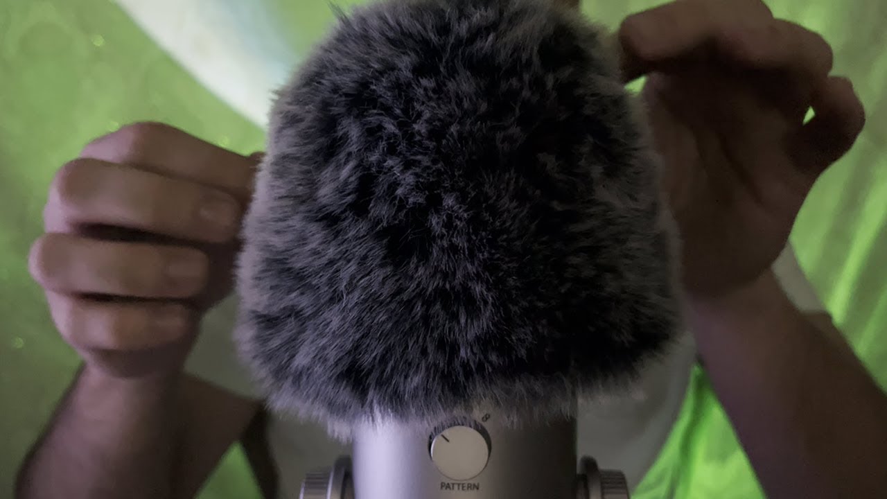 ASMR Bugs Searching & Plucking 🧠 (Mic Scratching, Scalp Massage)💤