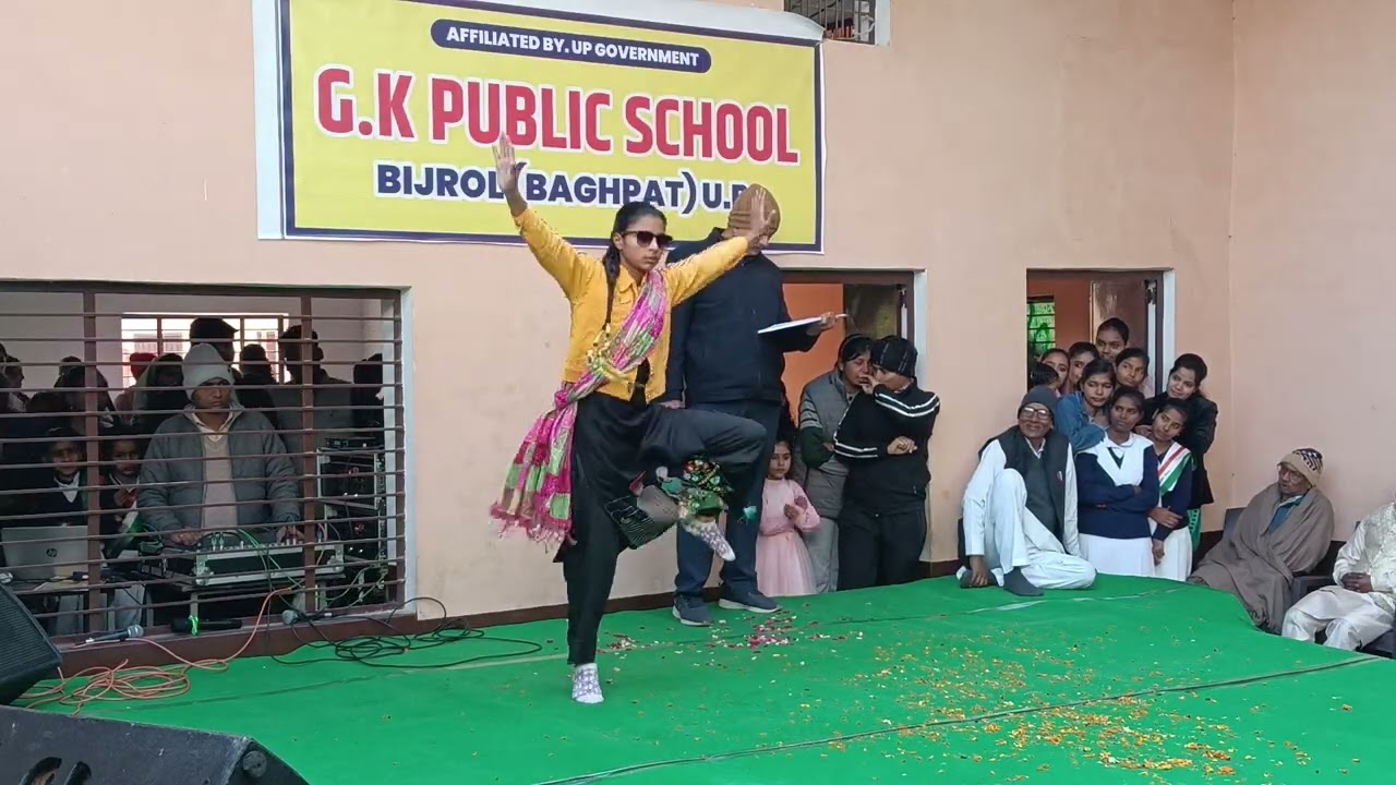 PUNJABI DANCE  (PHATTE CHUK DI )