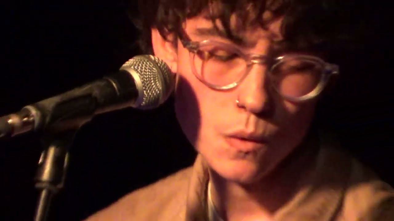 Ewan Samms - Out Getting Ribs [live King Krule cover]