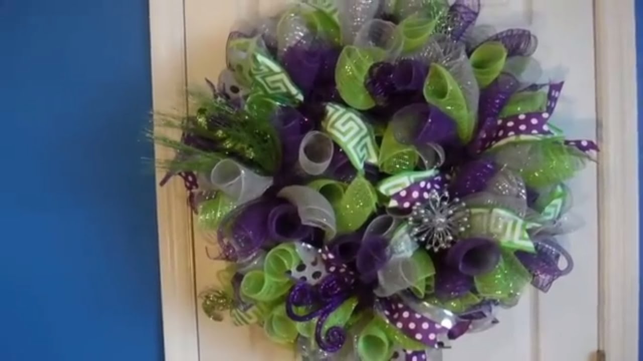 Detailed Deco Mesh Wreath. Loop Method.