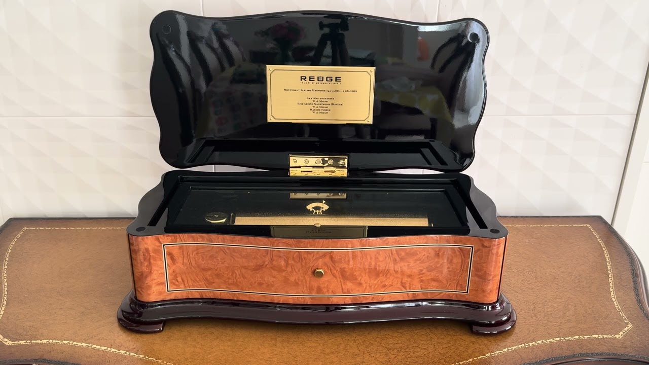 リュージュミュージックのオルゴール144弁　 演奏曲目：モーツァルトの 魔笛、アイネクライネナハトムジーク、トルコ行進曲