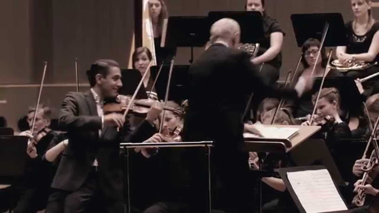 Sandro Roy plays Sarasate