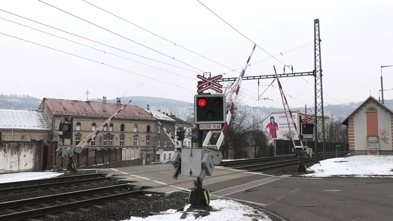 Železniční přejezd Ústí nad Labem-Neštěmice #2 (P2426) | 1.2.2026 / Czech railroad crossing