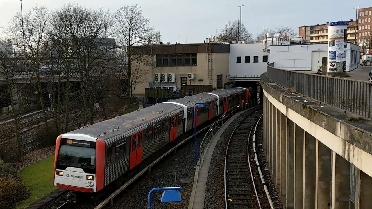 U-Bahn Hamburg: Langzüge auf der U 3 (DT 3, DT 5)